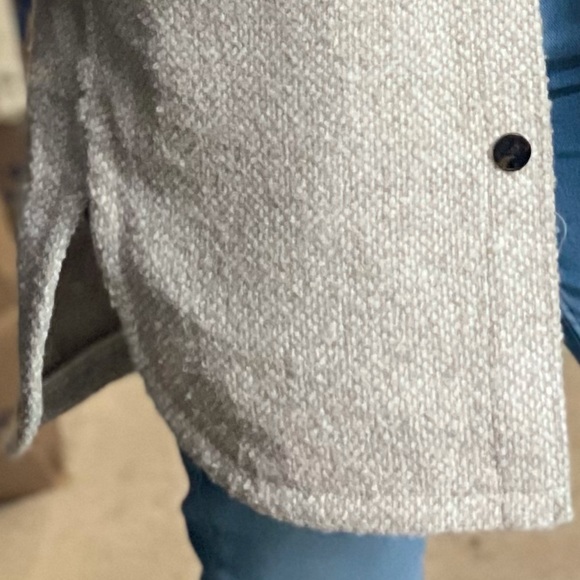H&M Light beige Shacket NWT - Picture 3 of 11